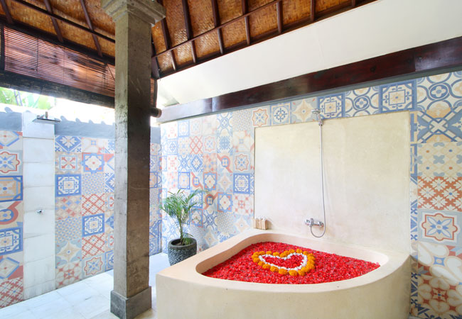 Bathtub Two Bedroom Private Pool Villa5 - Sudha Villa Bali