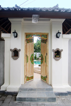 Gate Entri - Sudha Villa Bali